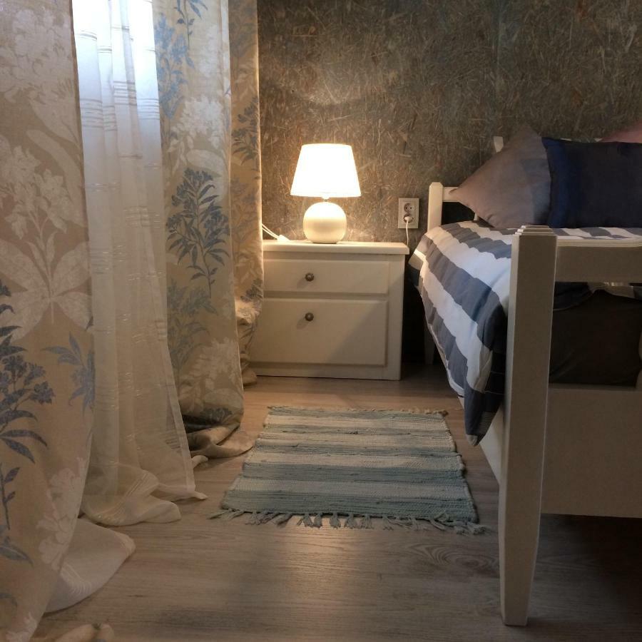 Dzirnavinas Motel Biksti Eksteriør billede