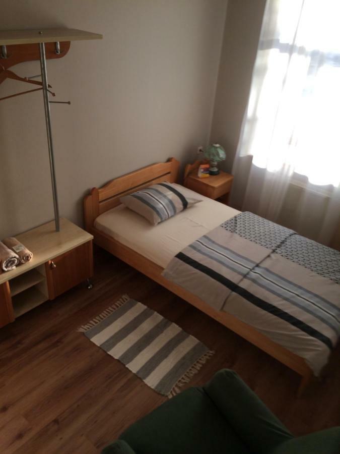 Dzirnavinas Motel Biksti Eksteriør billede